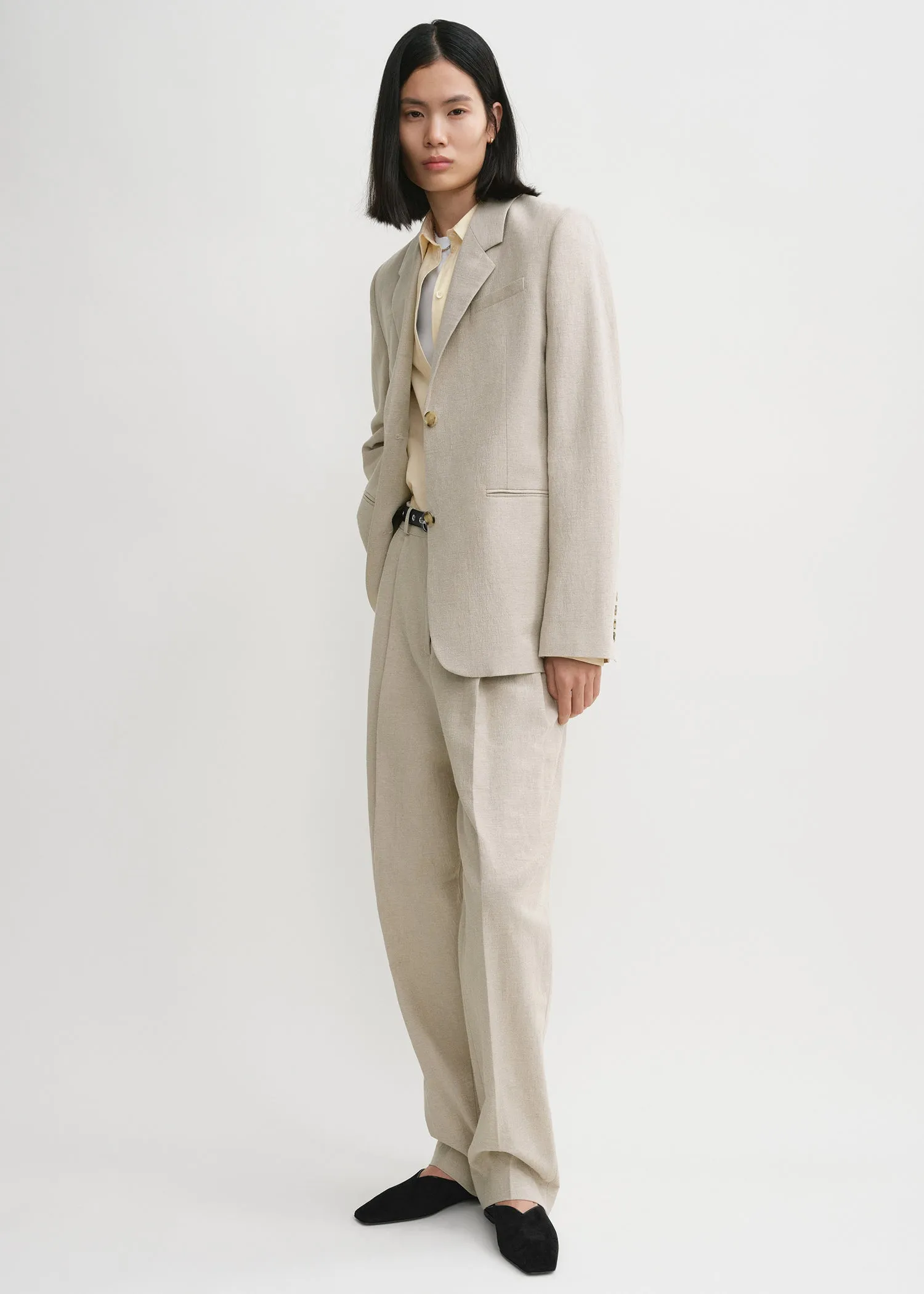 Tailored suit jacket sand